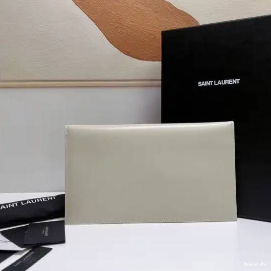 YSL POUCH UPTOWN 0702